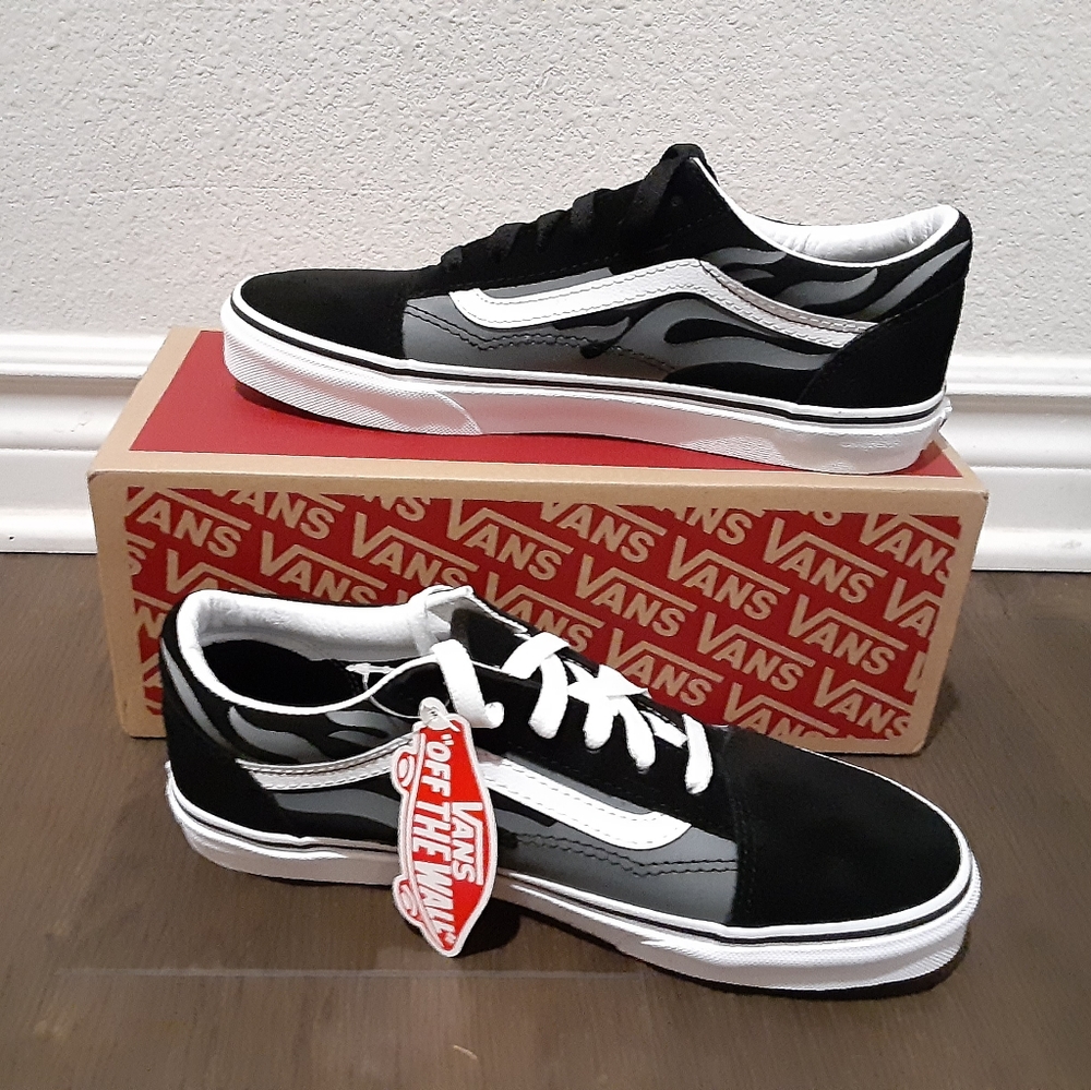 Vans - Picture 3 of 4
